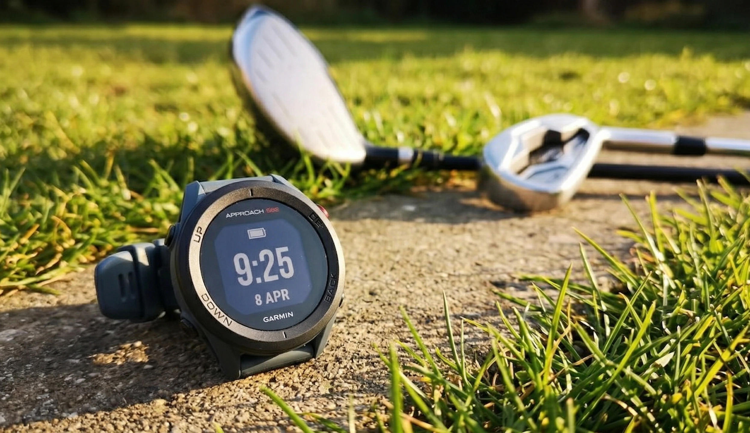 Garmin Approach S12 — montre GPS golf entrée de gamme vue de face