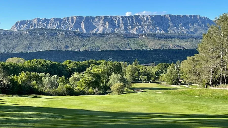 Golf Château l’Arc — photo 1