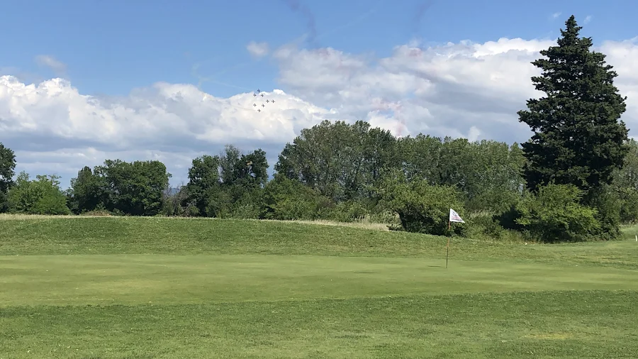 Golf du Ventoux (ex Golf d’Orange) — photo 1
